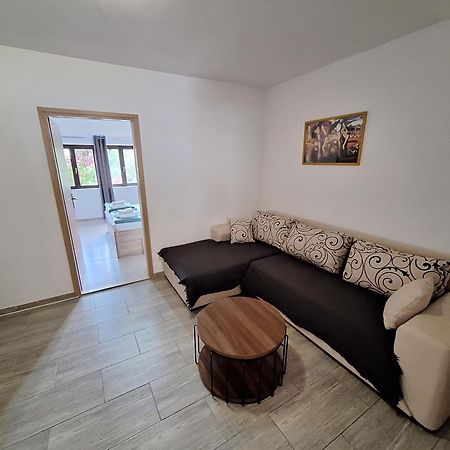 Apartmani Lisicina Omis Bagian luar foto
