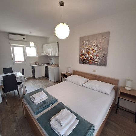 Apartmani Lisicina Omis Bagian luar foto