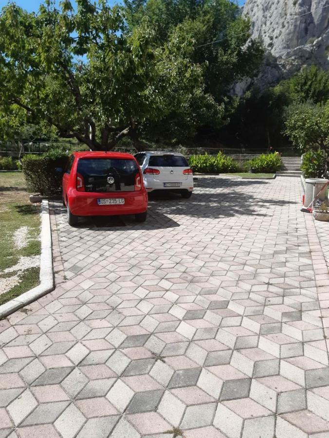 Apartmani Lisicina Omis Bagian luar foto