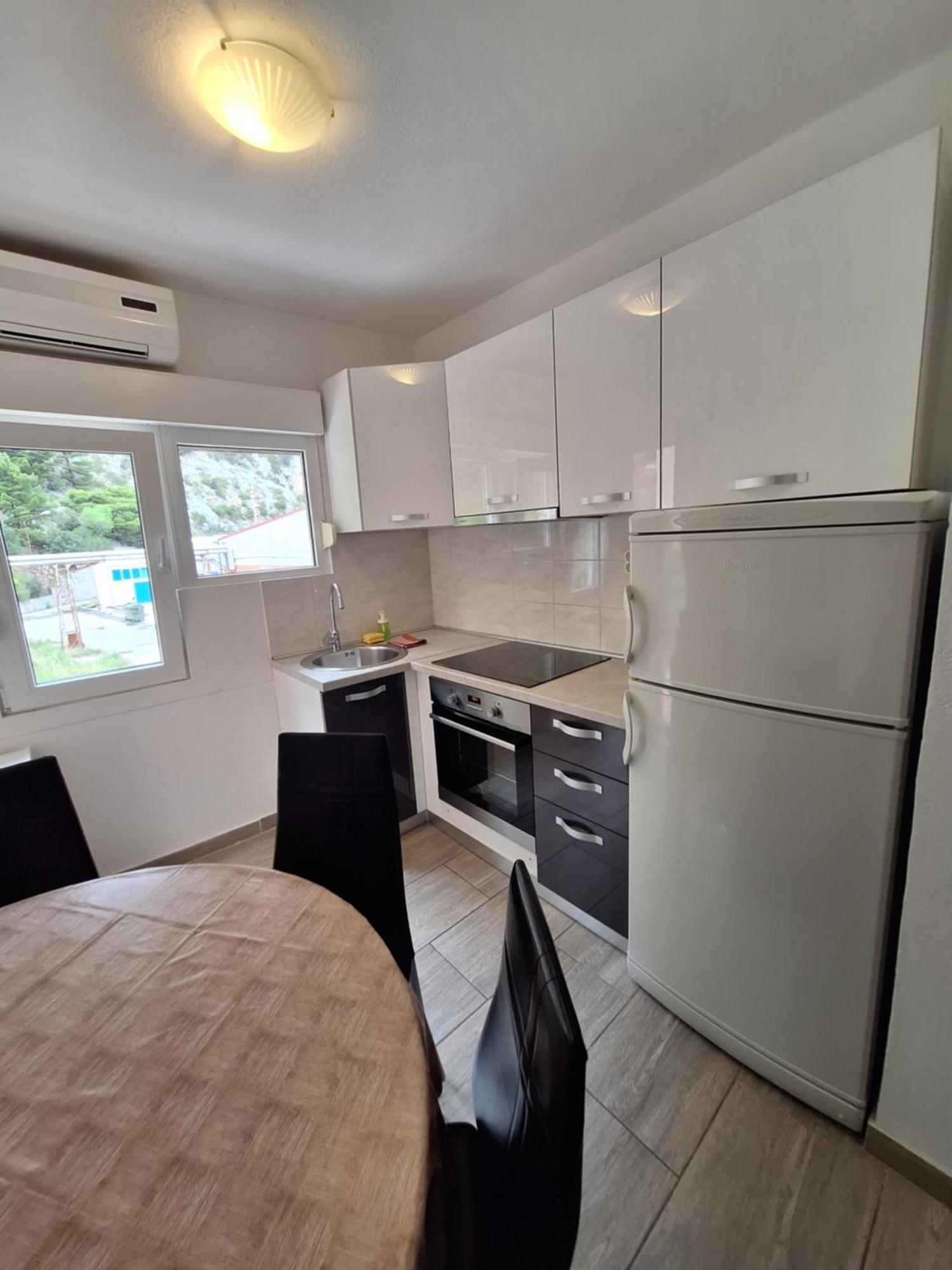 Apartmani Lisicina Omis Bagian luar foto