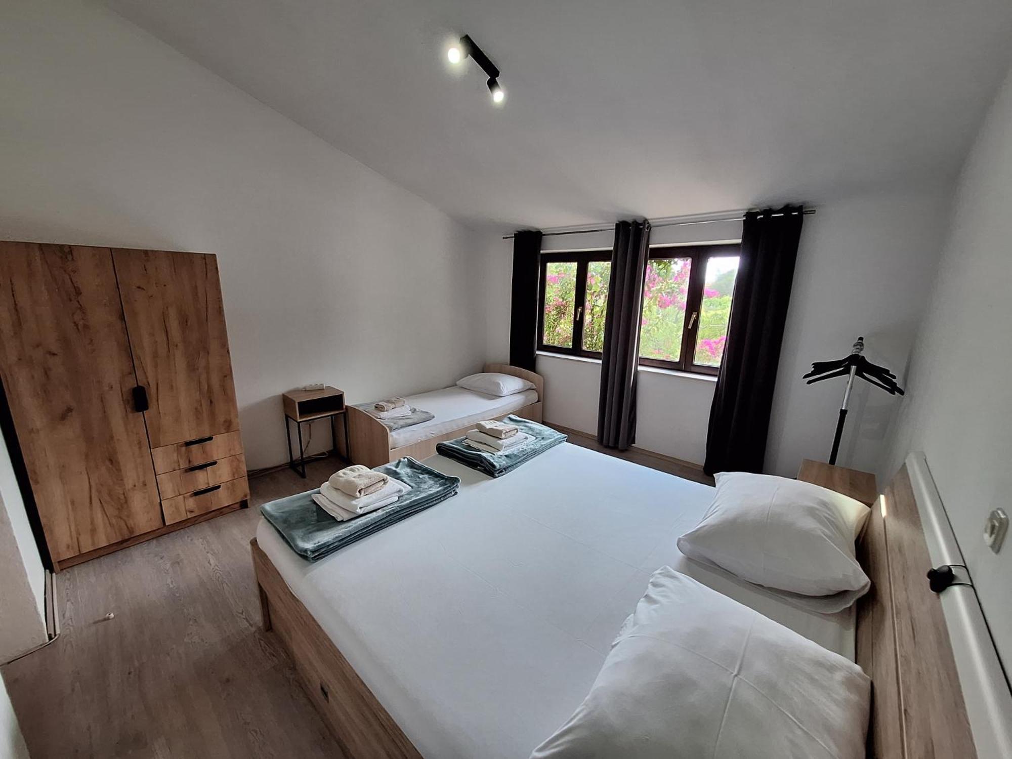 Apartmani Lisicina Omis Bagian luar foto