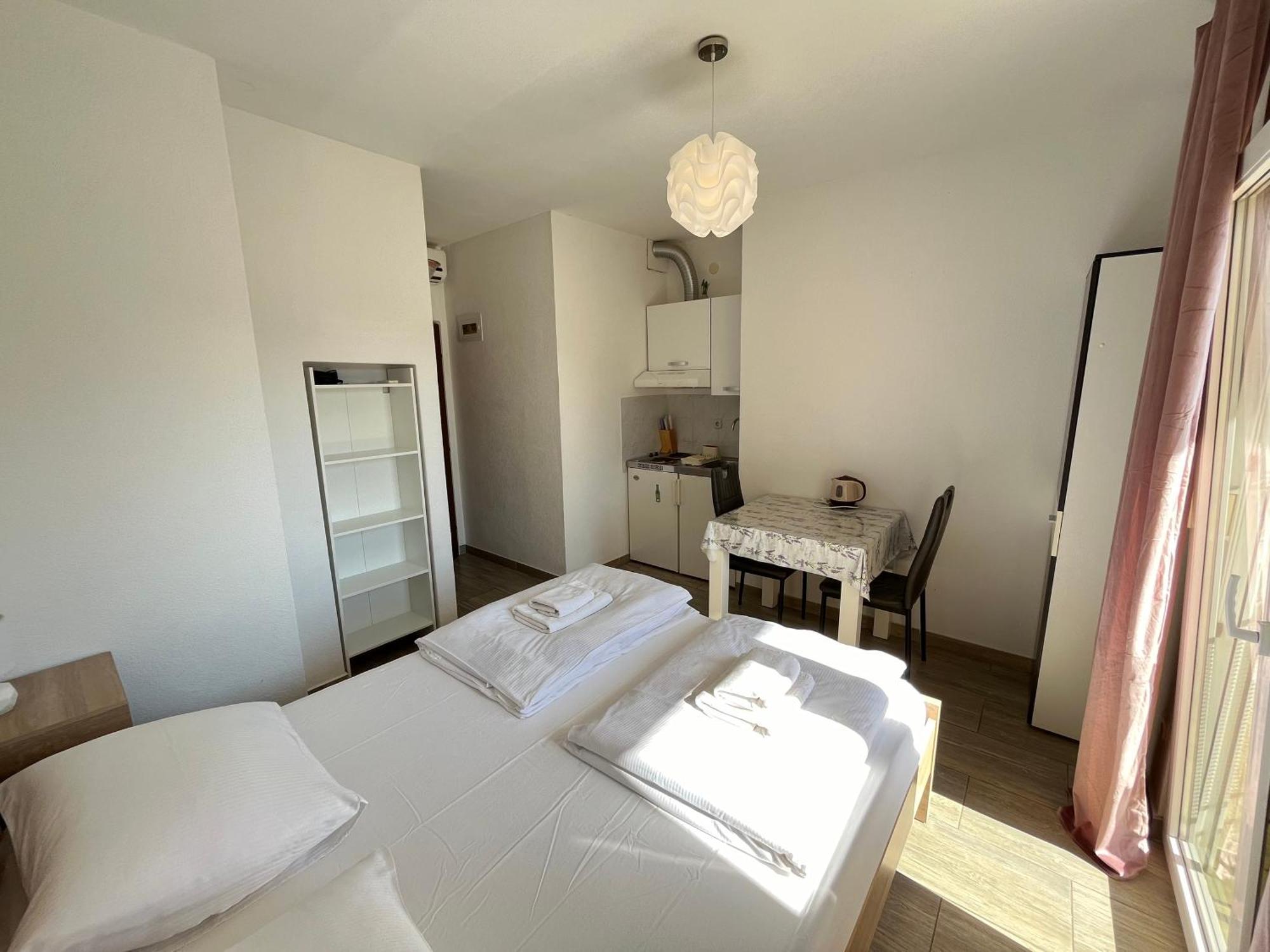 Apartmani Lisicina Omis Bagian luar foto