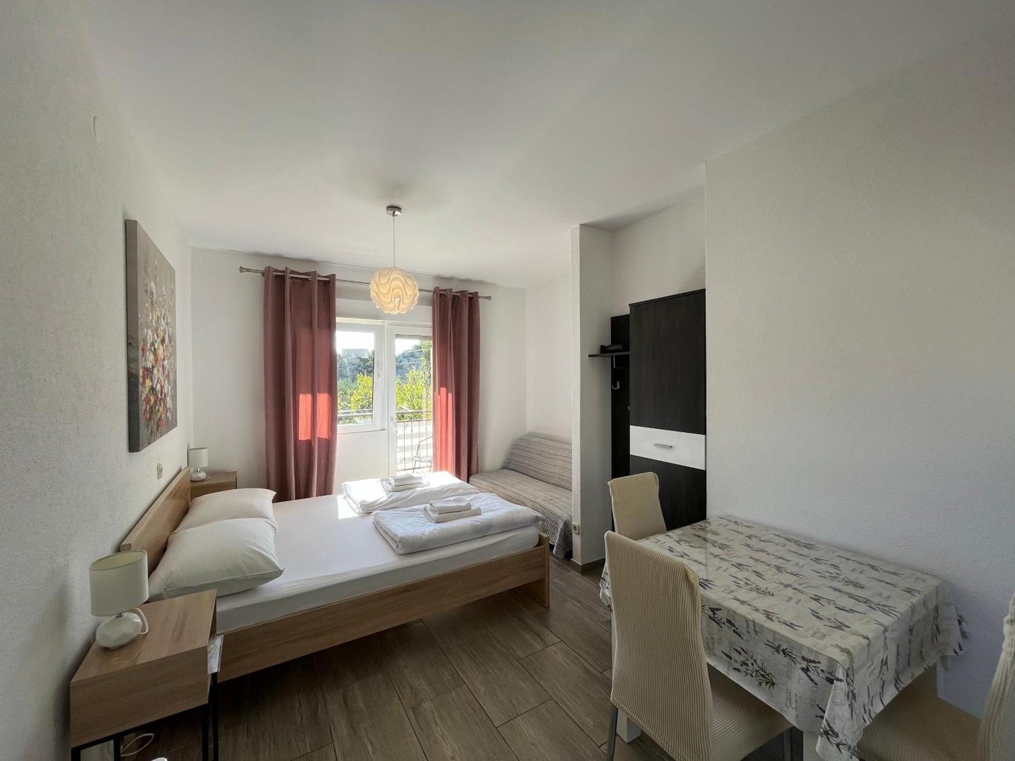 Apartmani Lisicina Omis Bagian luar foto